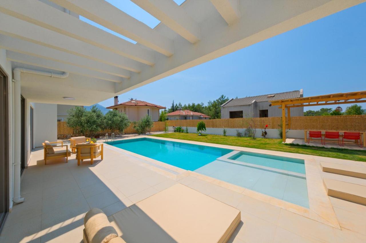 Villa Neo With 2 Private Pools, Bbq, Jacuzzi And Sauna فتحية المظهر الخارجي الصورة