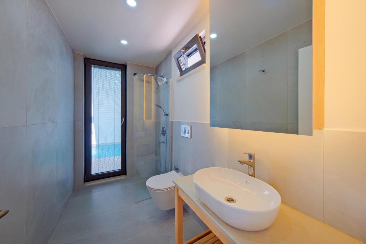 Villa Neo With 2 Private Pools, Bbq, Jacuzzi And Sauna فتحية المظهر الخارجي الصورة