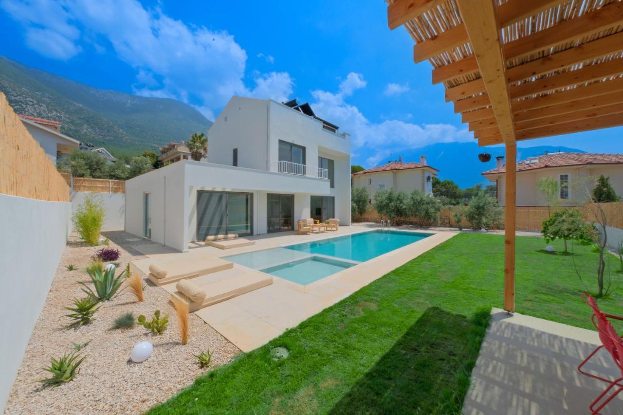 Villa Neo With 2 Private Pools, Bbq, Jacuzzi And Sauna فتحية المظهر الخارجي الصورة