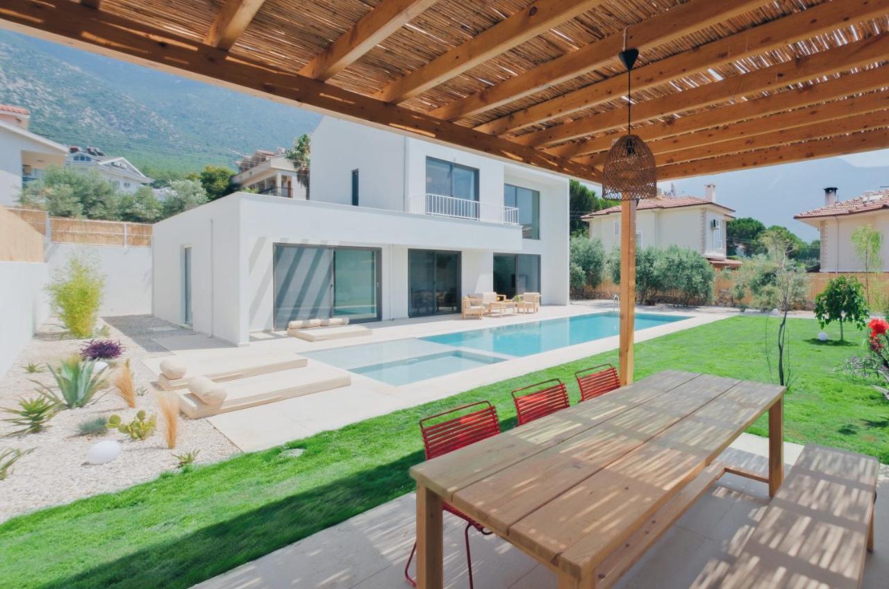 Villa Neo With 2 Private Pools, Bbq, Jacuzzi And Sauna فتحية المظهر الخارجي الصورة